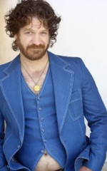 Адам Джонсон Адам Джонсон