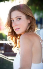 Лара Эверли