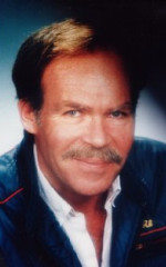 Майкл К. Бучер