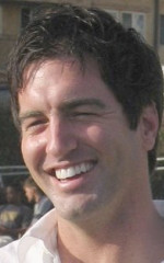 Джонатан Э. Стюарт