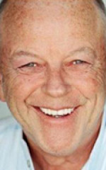 Джулиан Холлоуэй Джулиан Холлоуэй