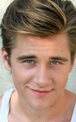 Люк Бенвард Люк Бенвард